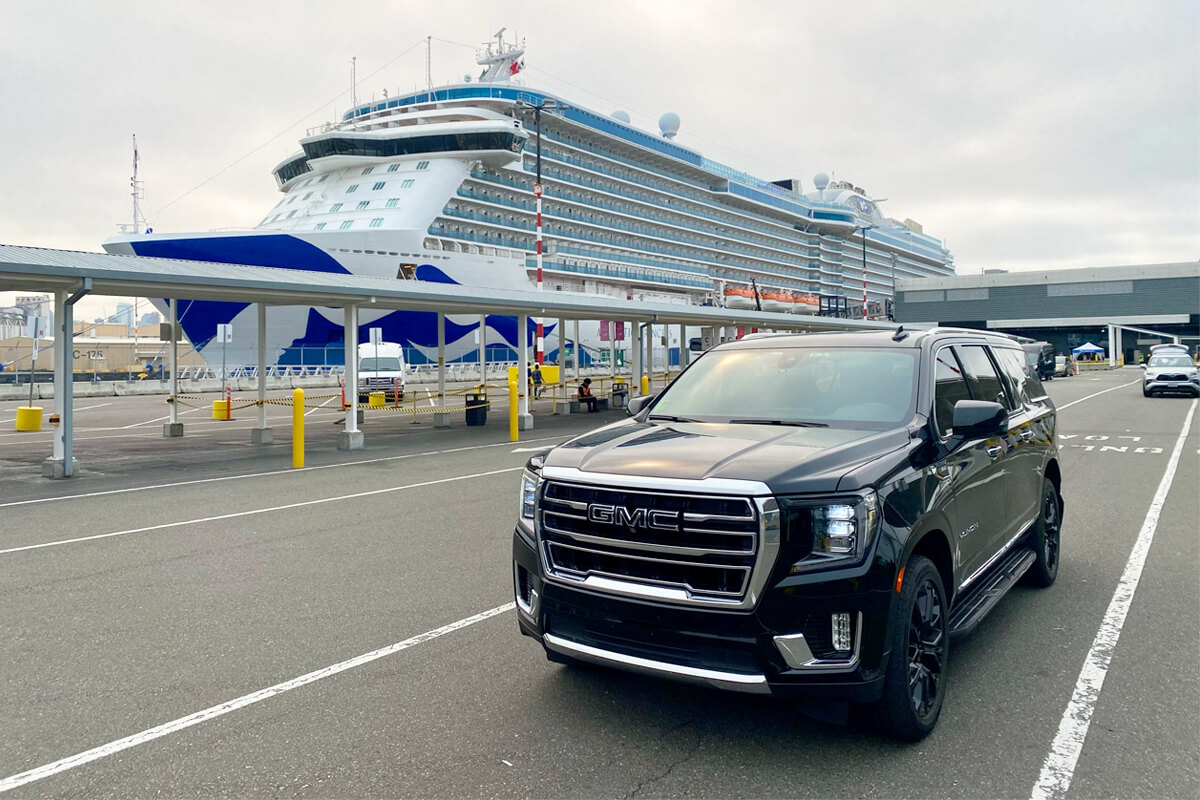 Black Starline SUV at Seattle cruise terminal for Bothell cruise transfer service