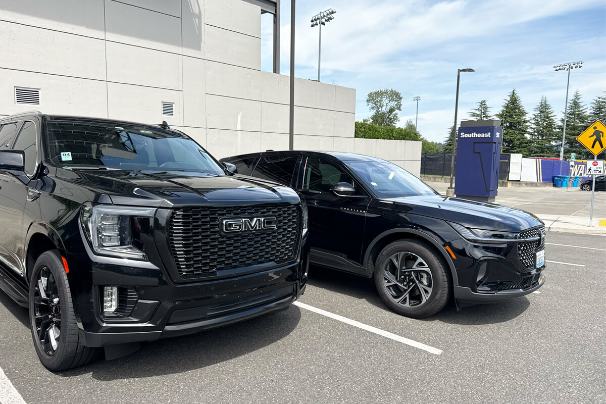 Two black SUVs for private group and event transportation